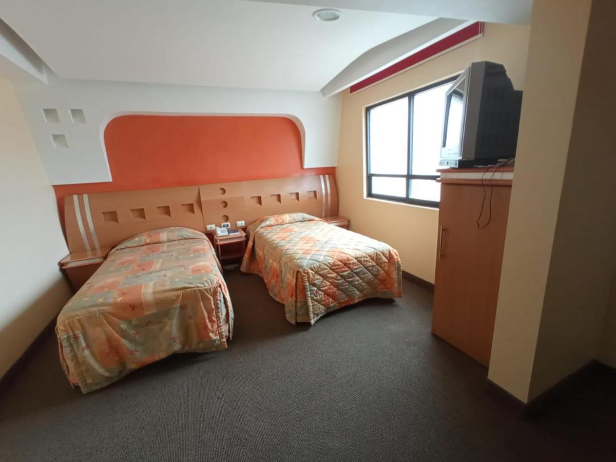 Hotel Terminal De Puebla Kültér fotó