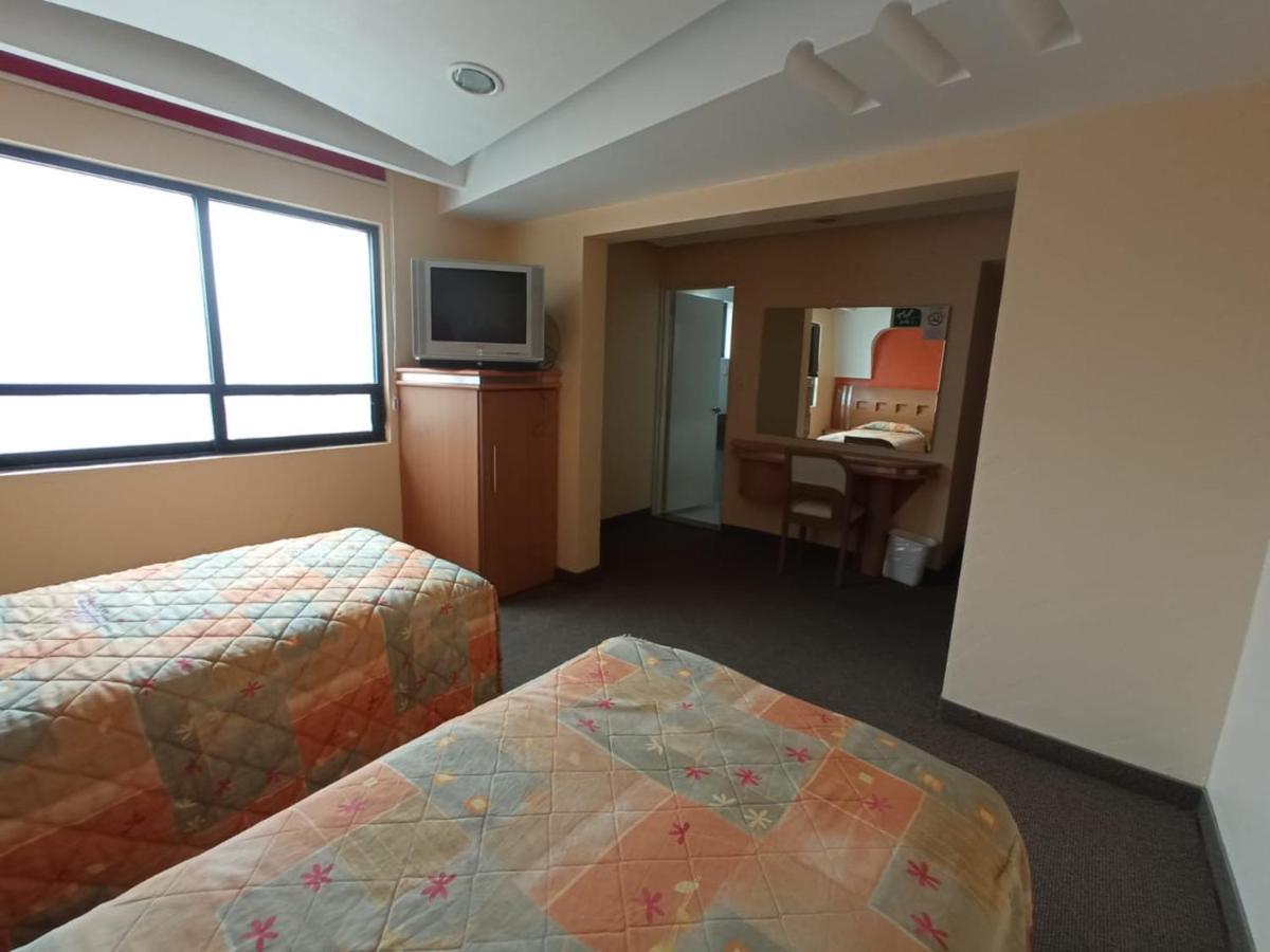 Hotel Terminal De Puebla Kültér fotó